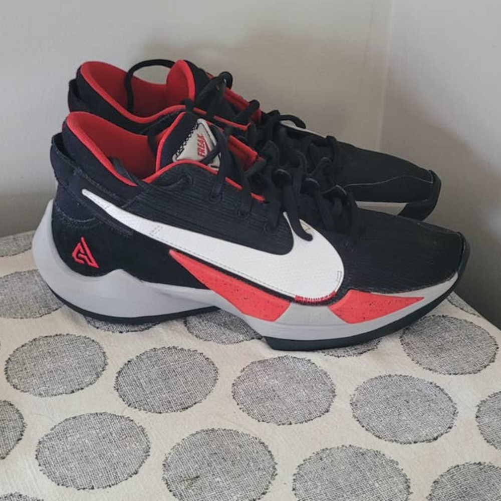 Nike Zoom Freak 2 "Bred" Tennis Shoes Size 7.5